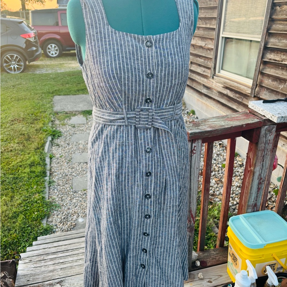 Banana Republic Gray Striped Midi Dress